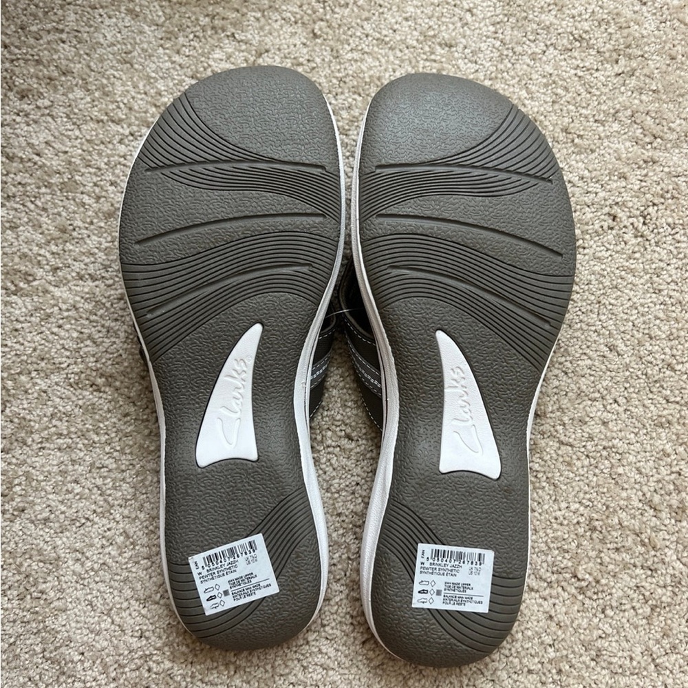 Clarks Cloudstoppers Flip Flops Size 10 Womens - Picture 2 of 5